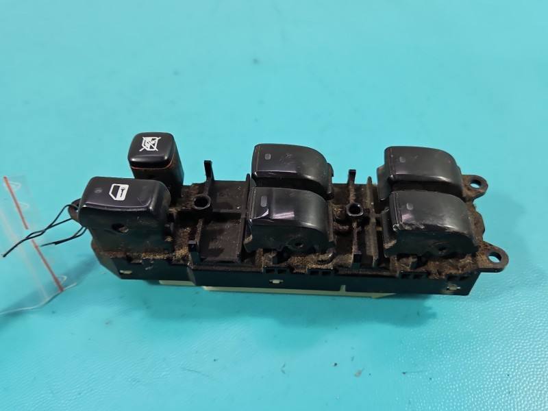 Блок кнопок склопідйомників Toyota Land Cruiser 84040-60051 — фото деталі 3
