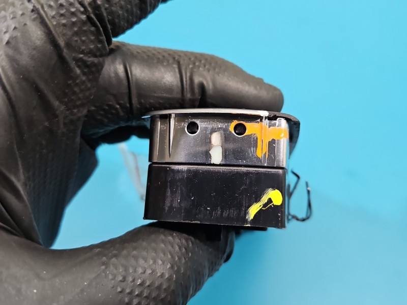 Блок кнопок склопідйомників Mercedes A W176 A1669054300 — фото деталі 5
