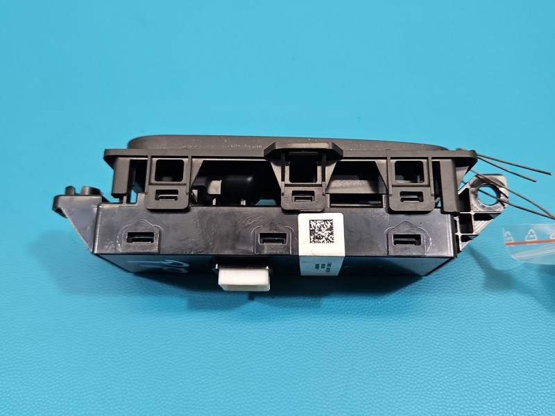 Блок кнопок стеклоподъемников Kia Stinger 93575J5010 — фото детали 3