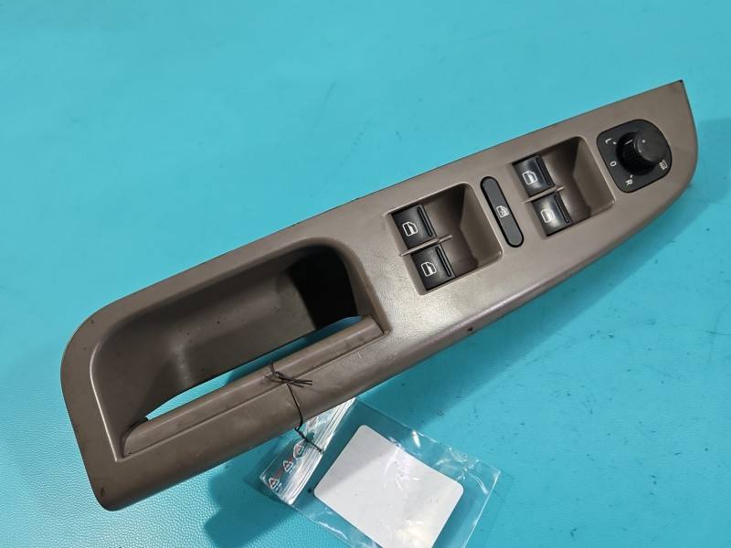 Блок кнопок склопідйомників Volkswagen Golf 6 1K4959857B