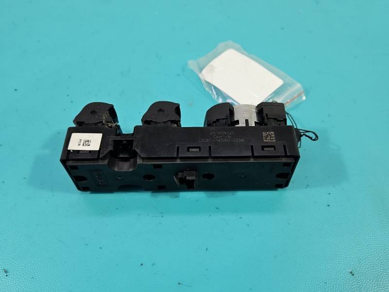 Блок кнопок склопідйомників Ford S-max DG9T-14540-DDW — фото деталі 3