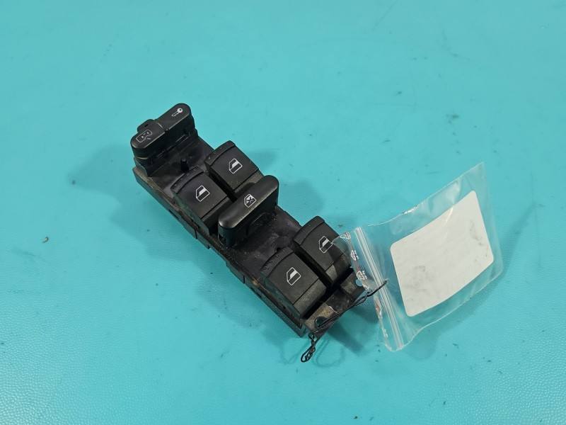 Блок кнопок стеклоподъемников Seat Leon 1148910003