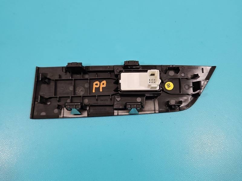 Блок кнопок склопідйомників Opel Astra L 84375001 — фото деталі 3