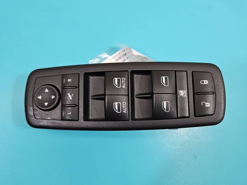 Блок кнопок склопідйомників Jeep Grand Cherokee 68184803AA — фото деталі 2