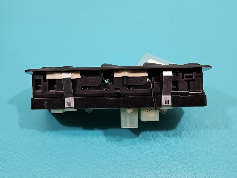 Блок кнопок склопідйомників Jeep Grand Cherokee 68184803AA — фото деталі 5