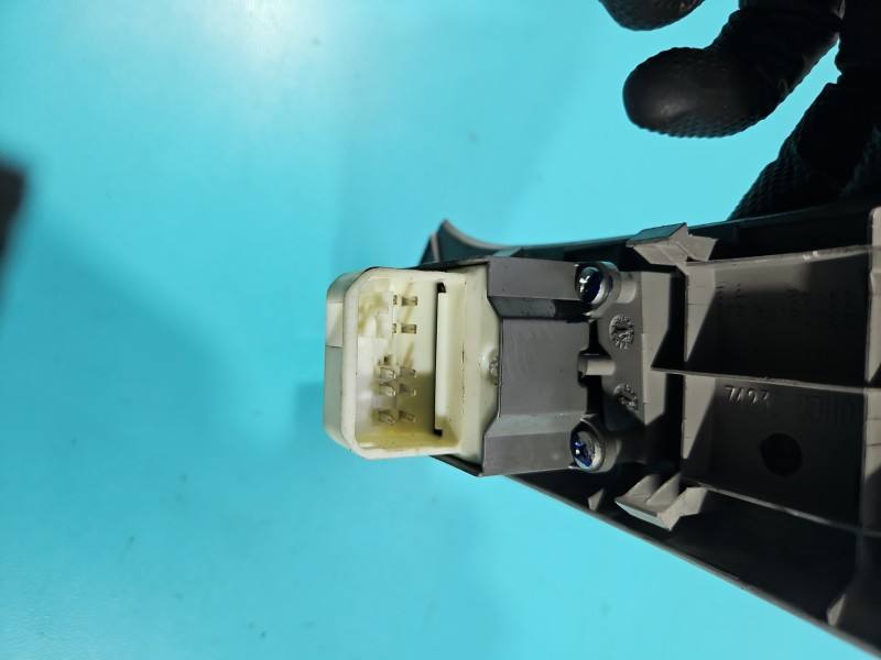 Блок кнопок склопідйомників Toyota Yaris 2 74232-0D110 — фото деталі 5