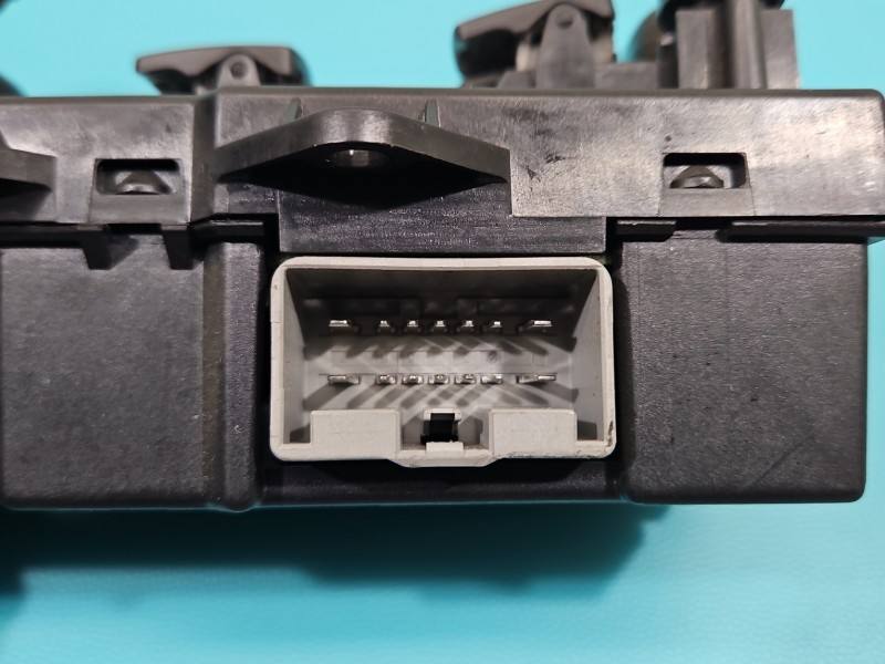 Блок кнопок стеклоподъемников Chrysler Pacifica 04685980AE — фото детали 7
