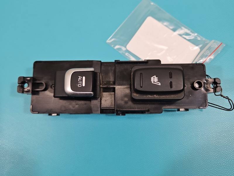 Блок кнопок стеклоподъемников Kia Sorento 93580-C5110WK — фото детали 2
