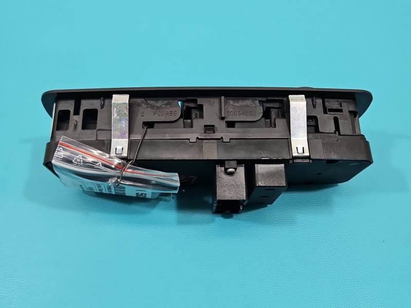 Блок кнопок склопідйомників Jeep Grand Cherokee 68030826AC — фото деталі 3