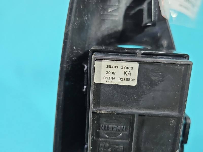 Блок кнопок склопідйомників Nissan Juke 25401-1KA0B — фото деталі 5