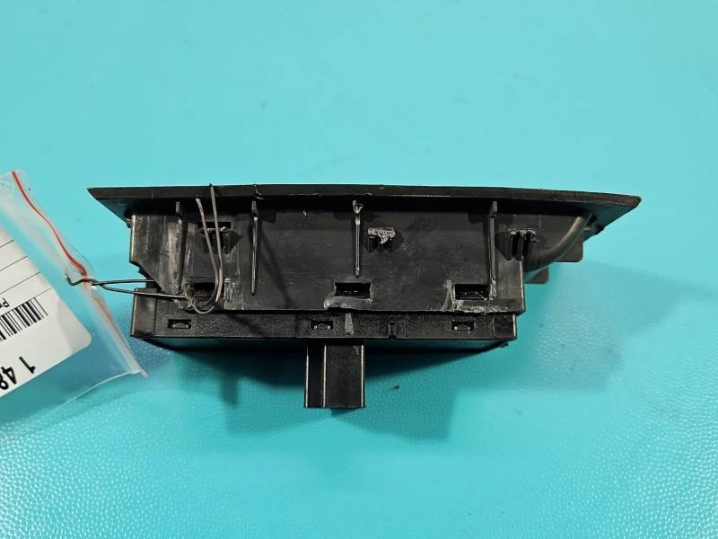 Блок кнопок склопідйомників Skoda Octavia 3 5E0959857 — фото деталі 3
