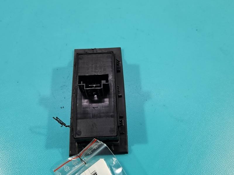 Блок кнопок склопідйомників Skoda Octavia 3 5E0959857 — фото деталі 4