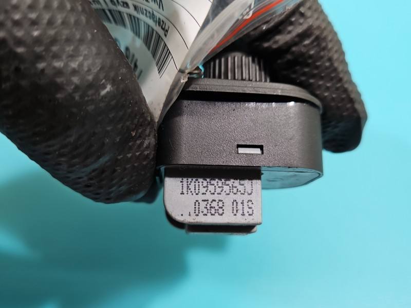 Блок кнопок стеклоподъемников Volkswagen Tiguan 1K0959565J — фото детали 5