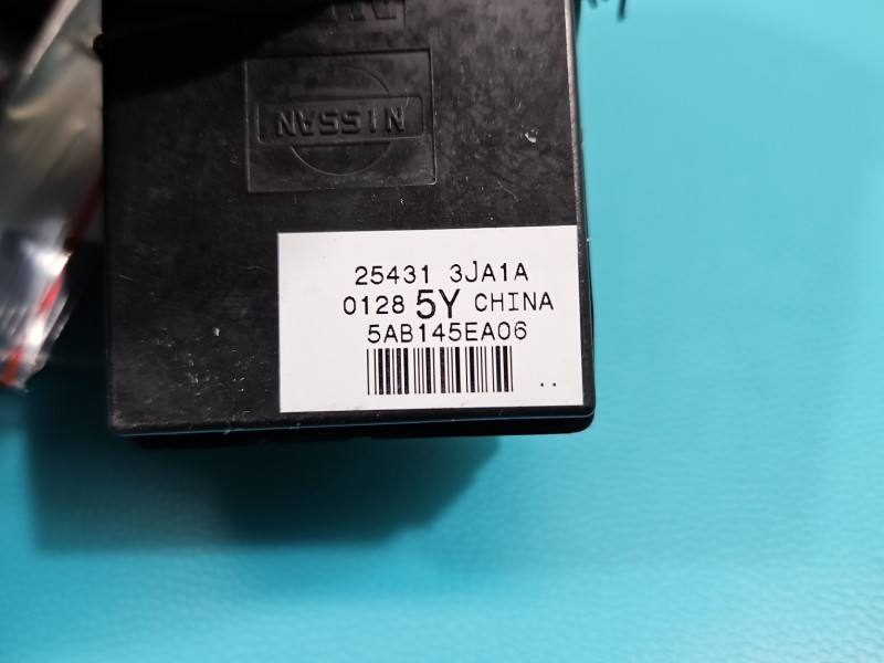 Блок кнопок стеклоподъемников Infiniti QX60 25431-3JA1A — фото детали 5