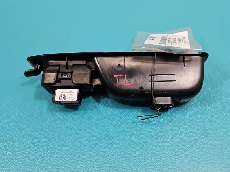 Блок кнопок стеклоподъемников Renault Clio 254114723R — фото детали 6