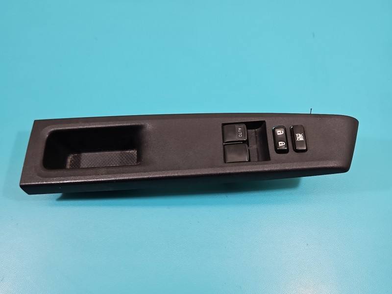 Блок кнопок склопідйомників Toyota Yaris 3 74232-0D330 — фото деталі 2