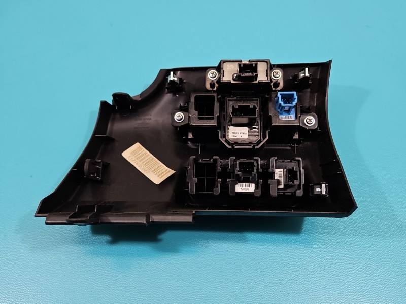 Блок кнопок склопідйомників Nissan Note 68485-3VV0A — фото деталі 3