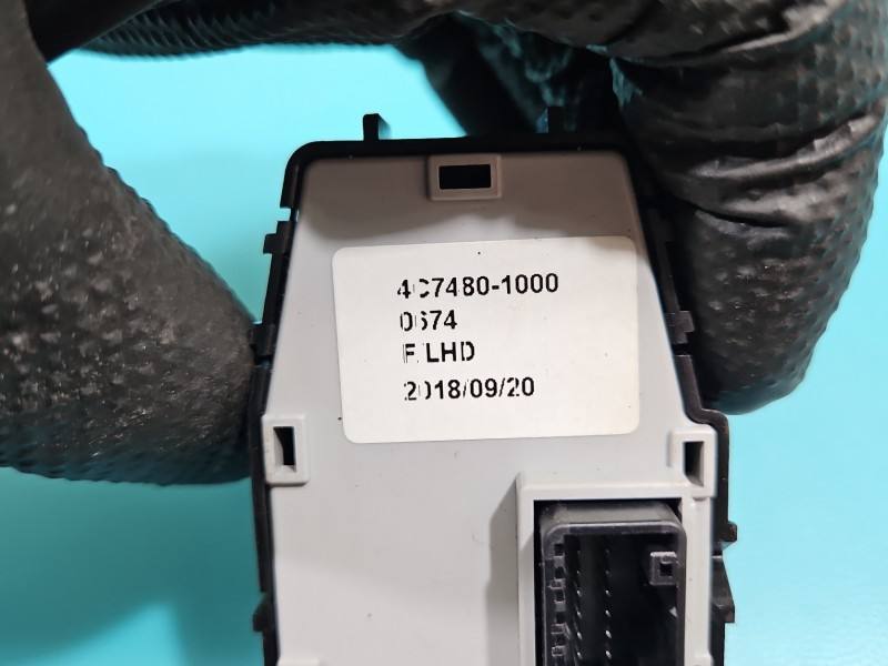 Блок кнопок склопідйомників Kia Niro 4C7480-1000 — фото деталі 6