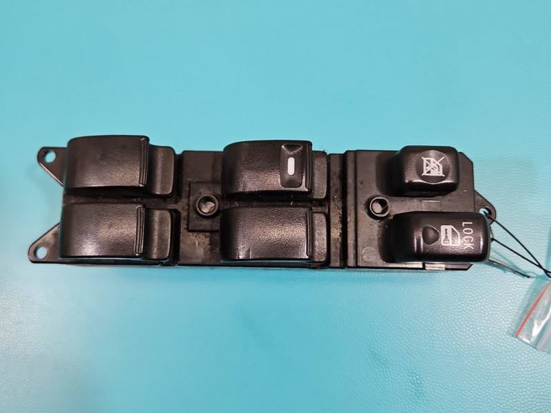 Блок кнопок стеклоподъемников Peugeot 4007 8608A185 — фото детали 2