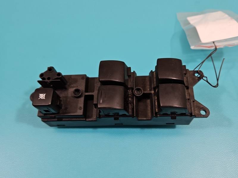 Блок кнопок склопідйомників Mitsubishi Space Star 8608A234 — фото деталі 2