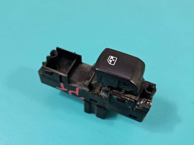 Блок кнопок склопідйомників Subaru Forester 83071SG100 — фото деталі 2