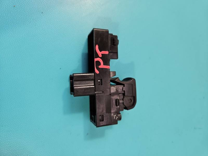 Блок кнопок склопідйомників Subaru Forester 83071SG100 — фото деталі 3