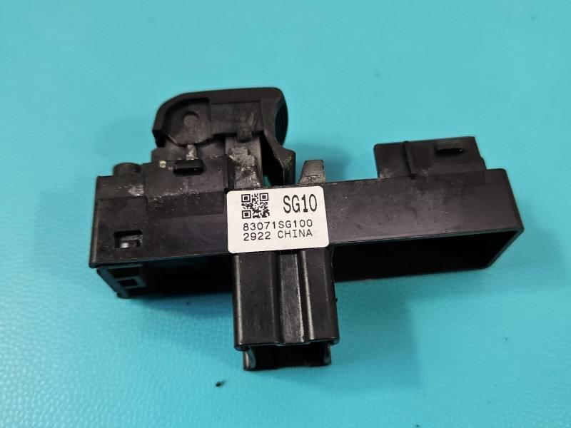 Блок кнопок склопідйомників Subaru Forester 83071SG100 — фото деталі 5