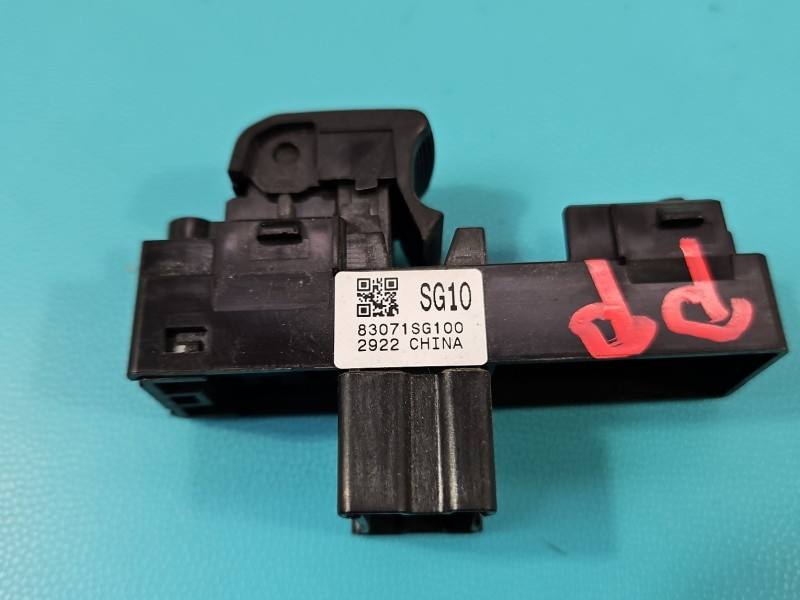 Блок кнопок склопідйомників Subaru Forester 83071SG100 — фото деталі 5
