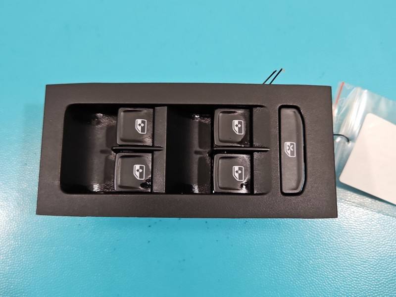 Блок кнопок склопідйомників Skoda Octavia 3 5E0959857A — фото деталі 2