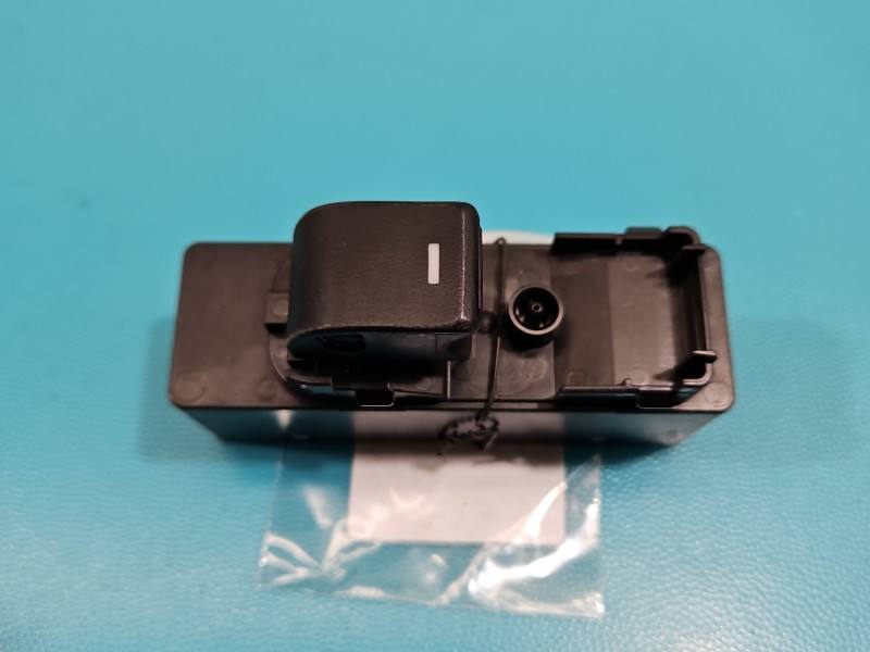 Блок кнопок склопідйомників Mazda CX-5 KD4566370 — фото деталі 2