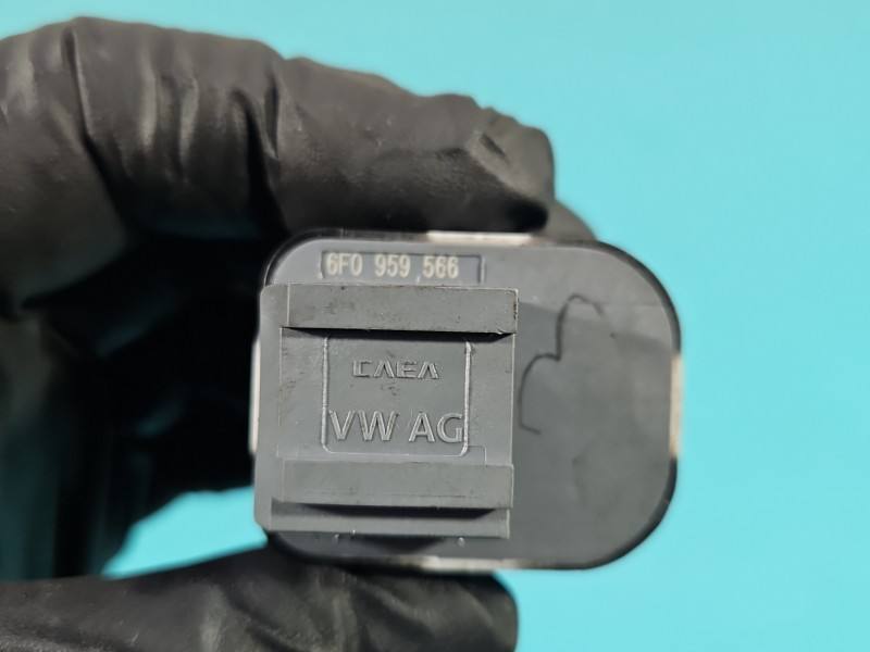 Блок кнопок склопідйомників Seat Ibiza 6F0959566 — фото деталі 7
