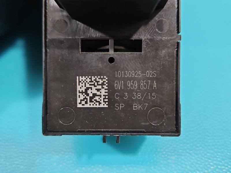 Блок кнопок склопідйомників Skoda Fabia 3 6V1959857A — фото деталі 4