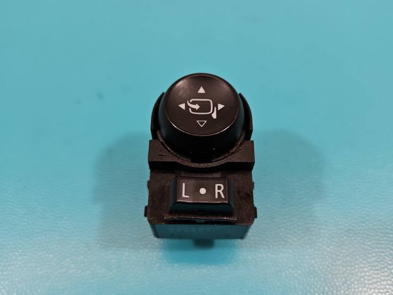 Блок кнопок стеклоподъемников Opel Insignia 22915441 — фото детали 2