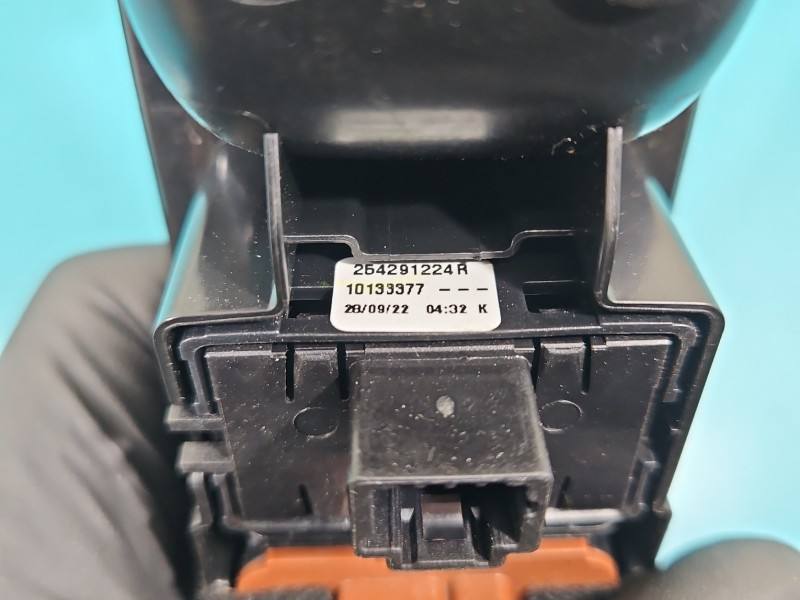 Блок кнопок склопідйомників Dacia Sandero 254113300R — фото деталі 7