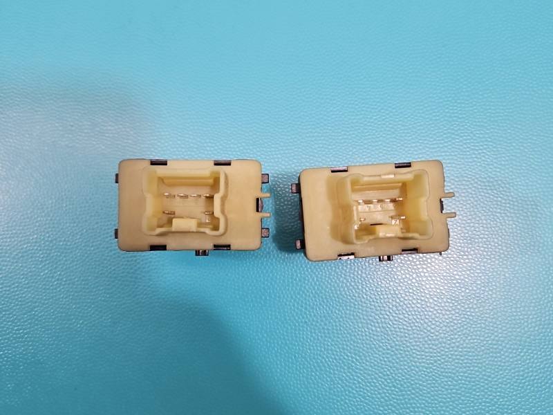 Блок кнопок стеклоподъемников Dacia Sandero 275009384R — фото детали 6