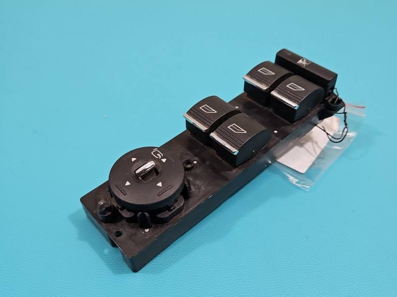 Блок кнопок склопідйомників Ford Focus 9M5T-14A132-AA