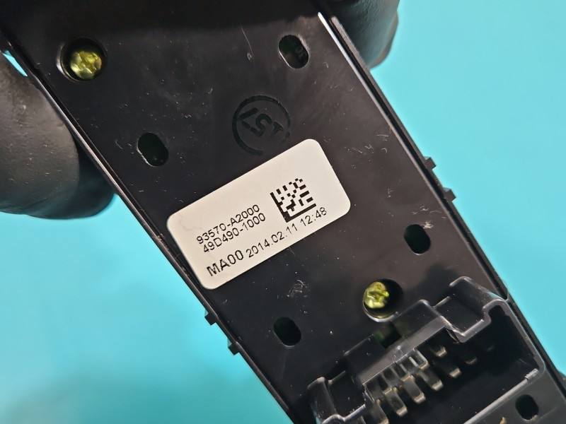 Блок кнопок склопідйомників Kia Ceed 93570-A2000 — фото деталі 4