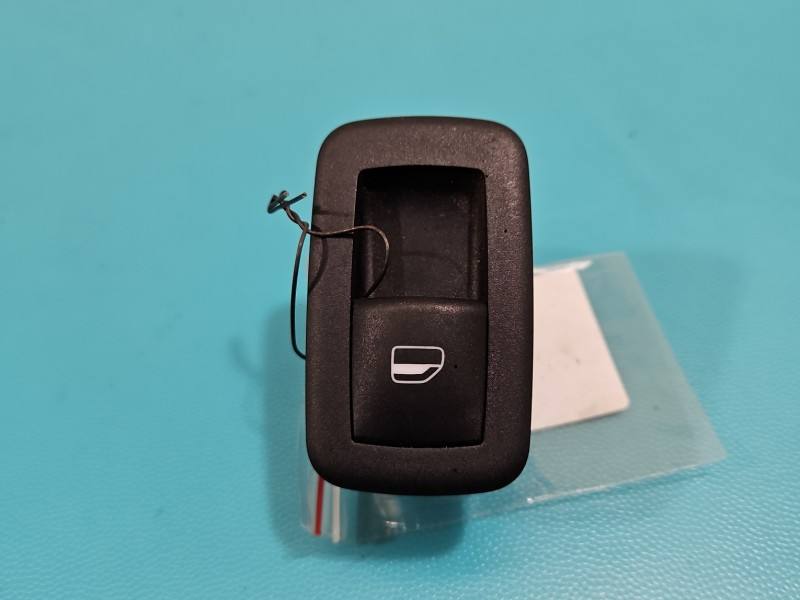 Блок кнопок склопідйомників Dodge Caravan 68110869AA — фото деталі 2
