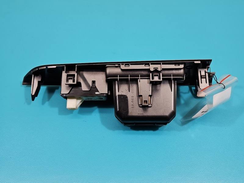 Блок кнопок склопідйомників Toyota Land Cruiser 1A461-010G — фото деталі 3
