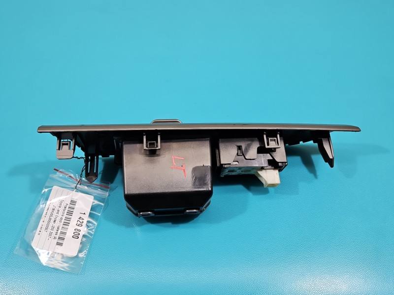 Блок кнопок склопідйомників Toyota Land Cruiser 1A461-010G — фото деталі 6