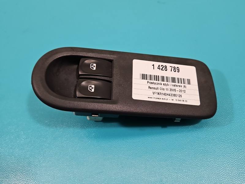 Блок кнопок склопідйомників Renault Clio 8200356519 — фото деталі 2