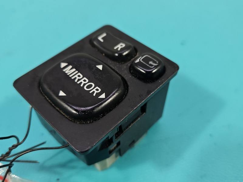 Блок кнопок склопідйомників Toyota Rav4 769747E