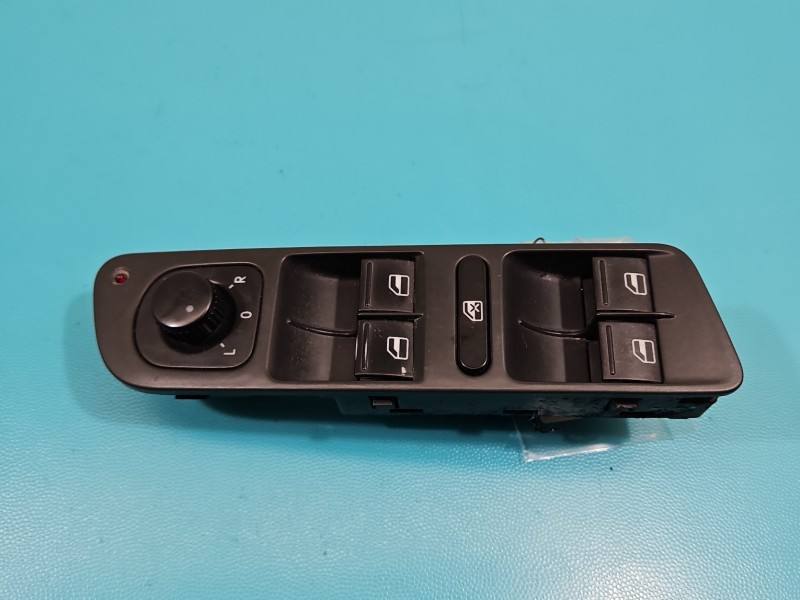 Блок кнопок склопідйомників Volkswagen Tiguan 1K4959857B — фото деталі 2