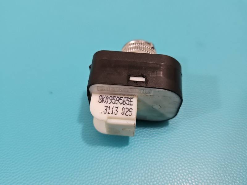 Блок кнопок стеклоподъемников Audi Q5 8K0959565E — фото детали 3