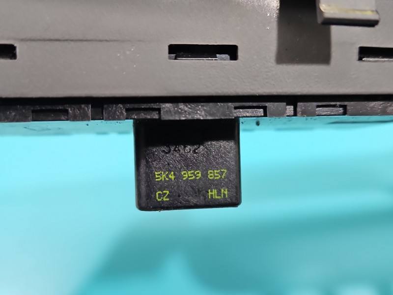 Блок кнопок склопідйомників Volkswagen Touran 5K4959857 — фото деталі 5