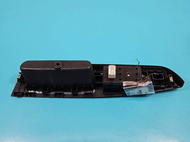 Блок кнопок стеклоподъемников Hyundai Getz 93570-1C010 — фото детали 3