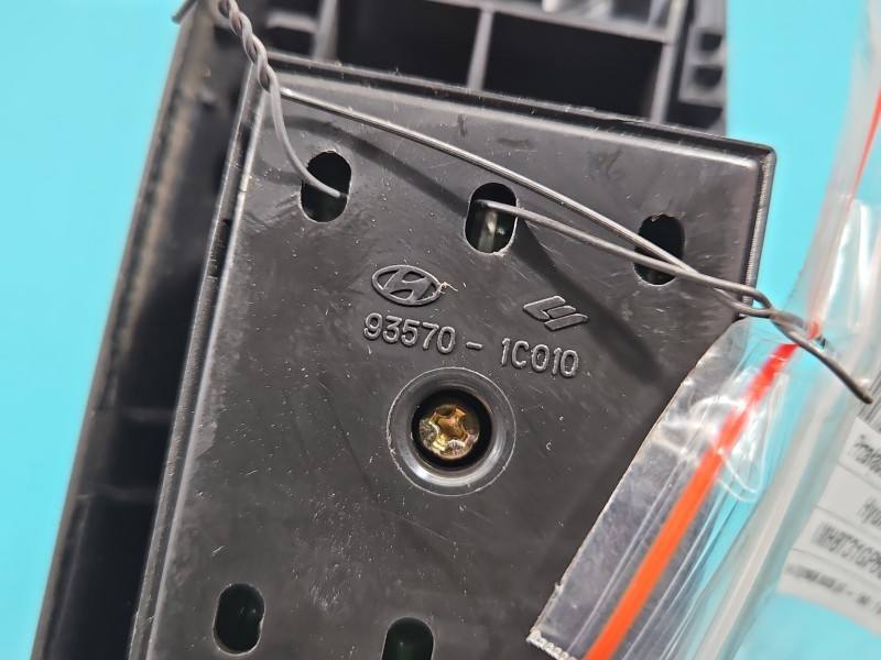 Блок кнопок стеклоподъемников Hyundai Getz 93570-1C010 — фото детали 5