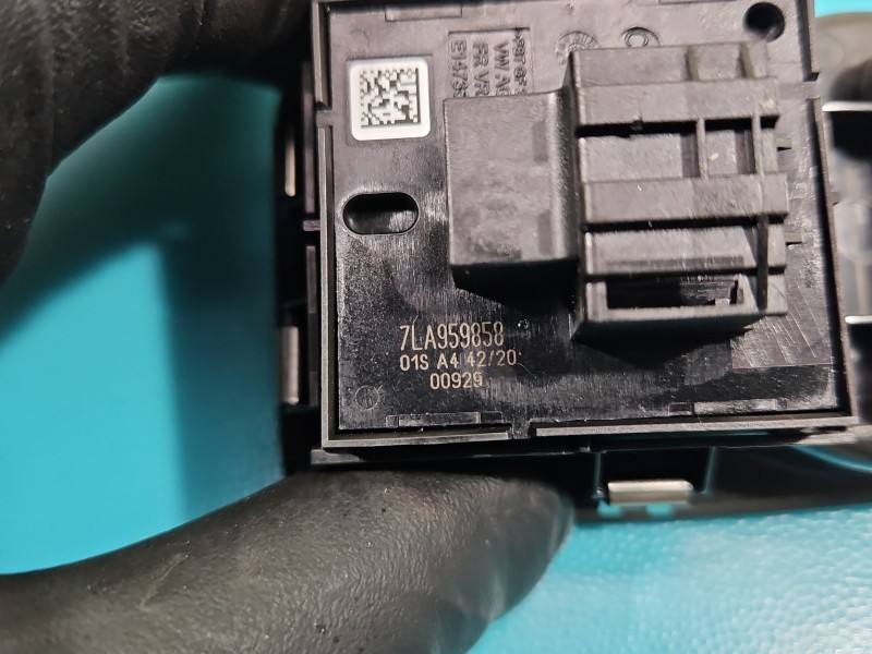 Блок кнопок склопідйомників Volkswagen Caddy 2K7868247A — фото деталі 4