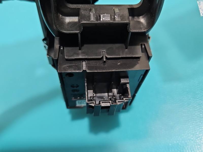 Блок кнопок склопідйомників Volkswagen Caddy 2K7868247A — фото деталі 6