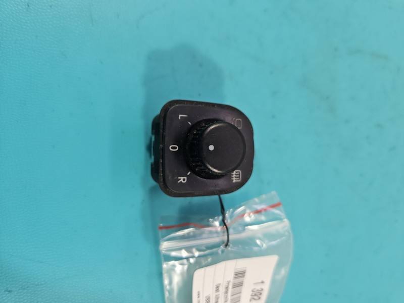 Блок кнопок склопідйомників Seat Alhambra 1K0959565J